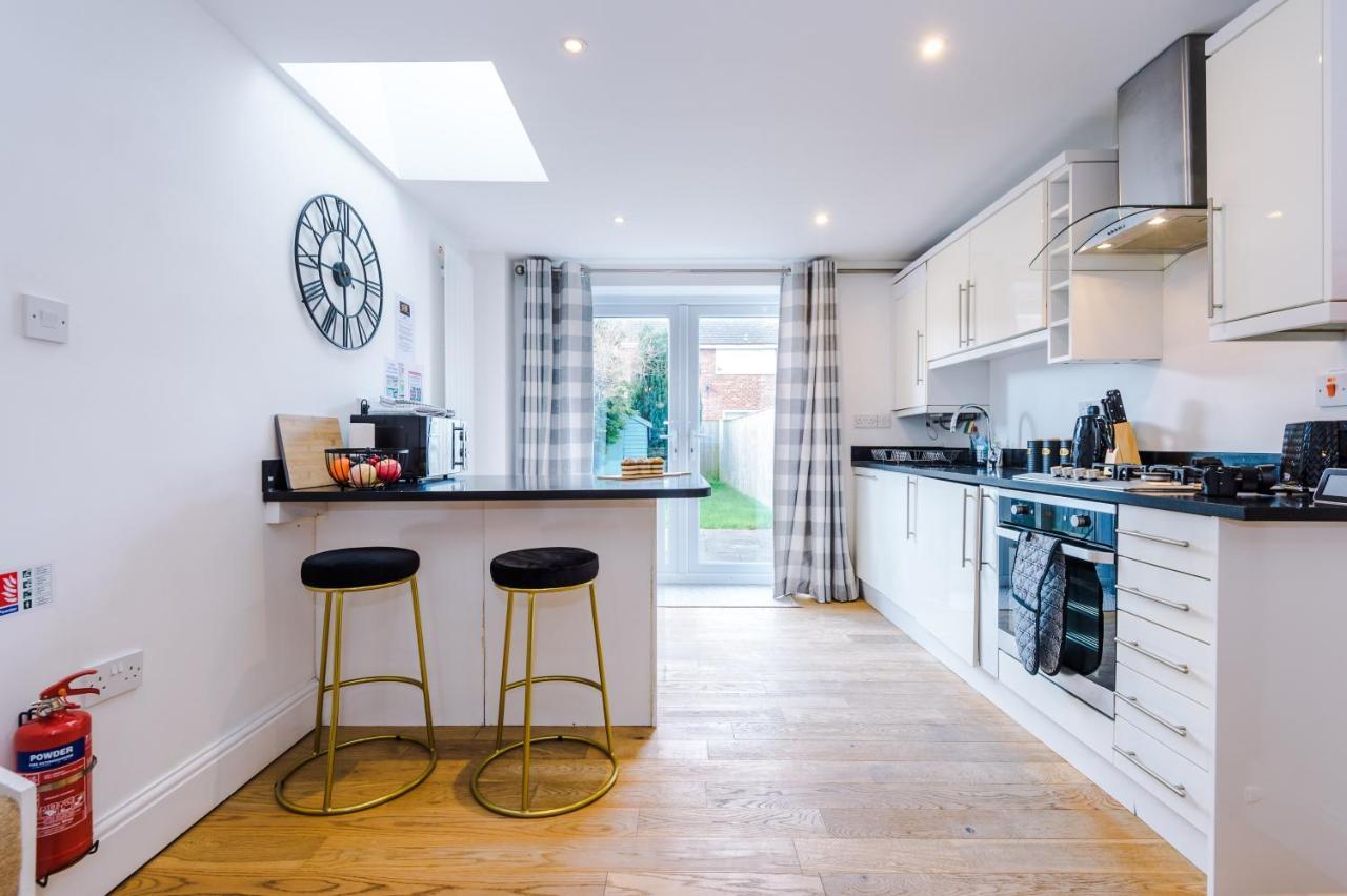 Pristine 2-Bed House In Chester By 53 Degrees Property, Ideal For Families & Small Groups, Great Location - Sleeps 6 Hough Green Zewnętrze zdjęcie
