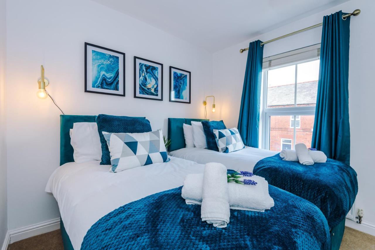 Pristine 2-Bed House In Chester By 53 Degrees Property, Ideal For Families & Small Groups, Great Location - Sleeps 6 Hough Green Zewnętrze zdjęcie
